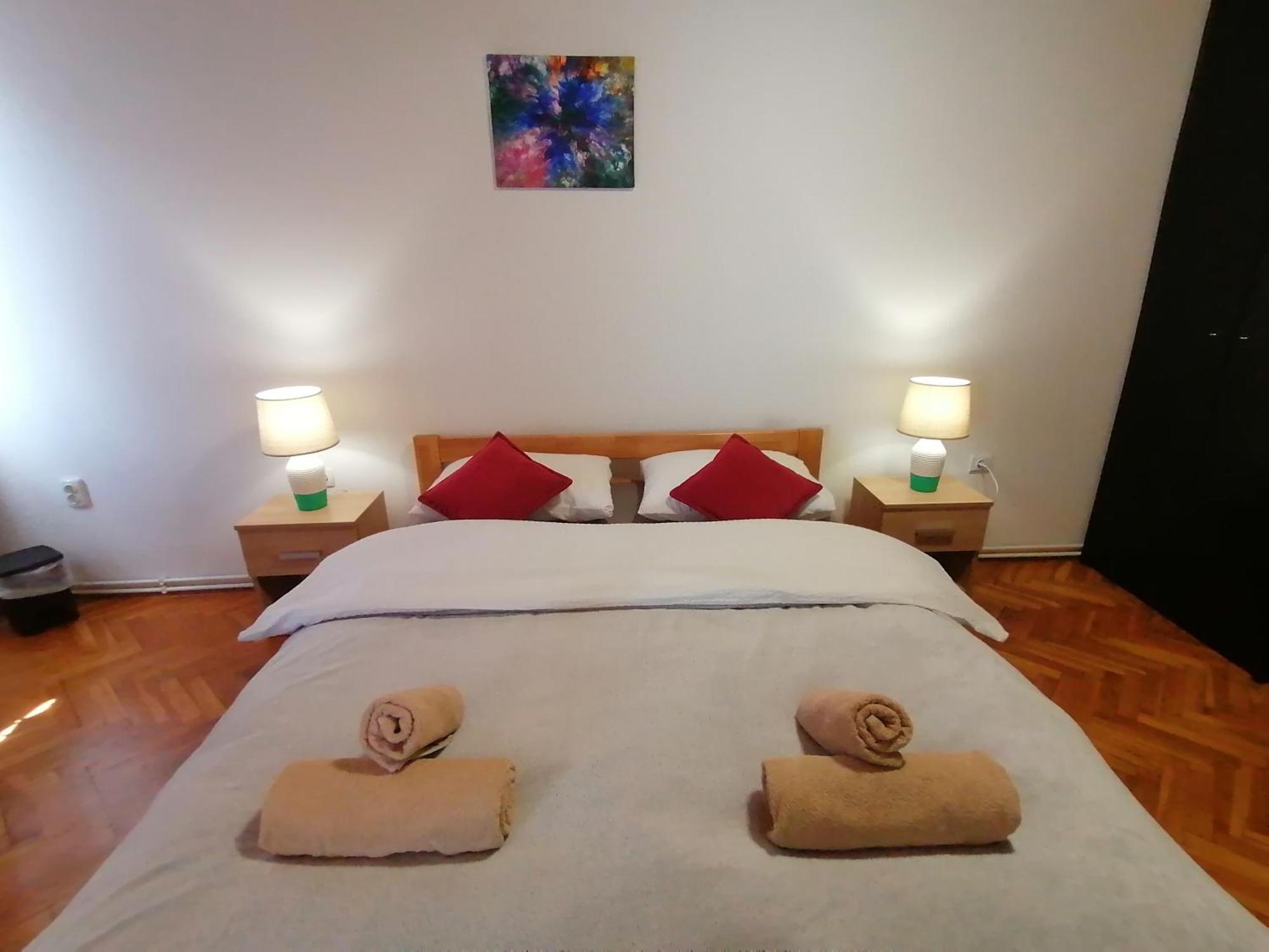 Cozy 1-Bdrm Apt In Dubec, Ideal For Work Or Study Sesvete Luaran gambar