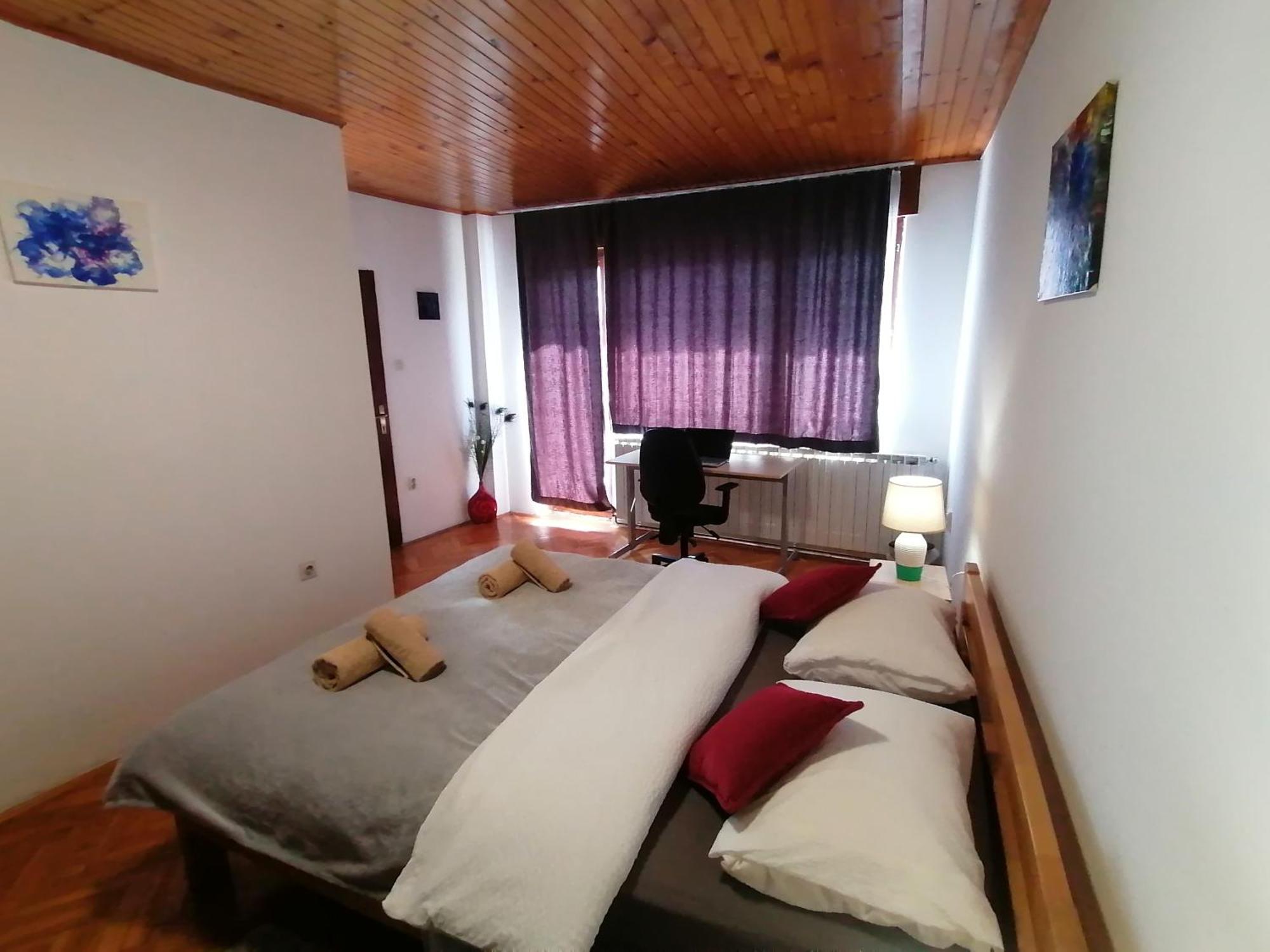 Cozy 1-Bdrm Apt In Dubec, Ideal For Work Or Study Sesvete Luaran gambar
