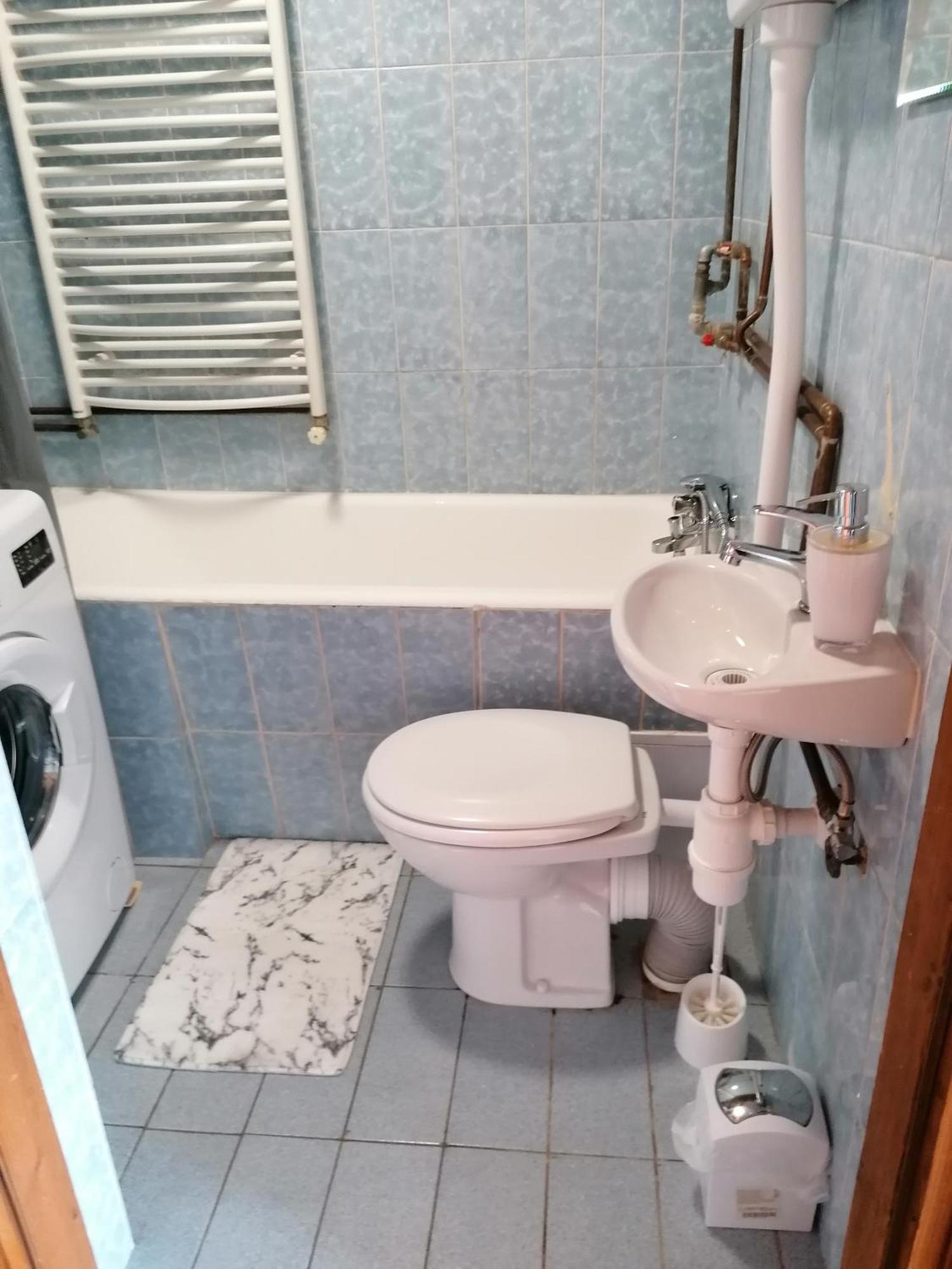 Cozy 1-Bdrm Apt In Dubec, Ideal For Work Or Study Sesvete Luaran gambar